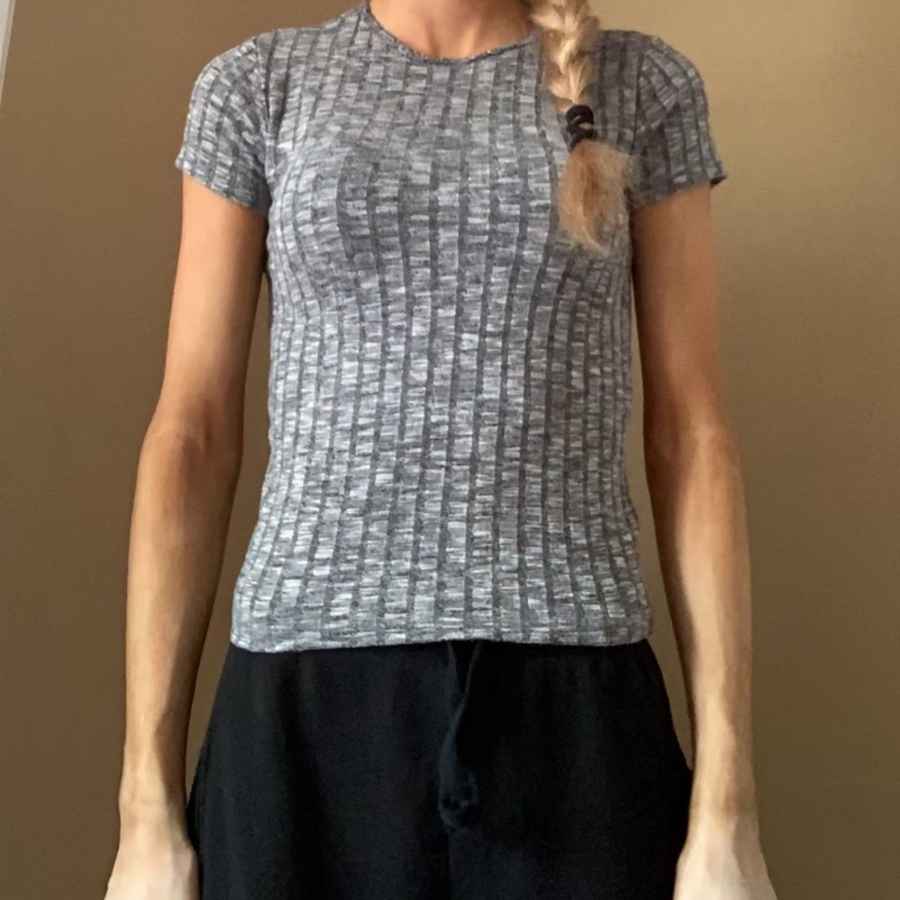 Grey t shirt